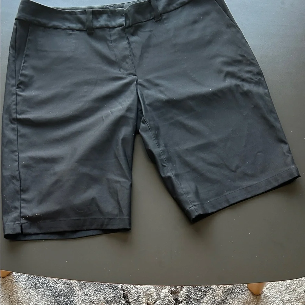 Nike Women’s Black Bermuda Golf Shorts* - Picture 4 of 6